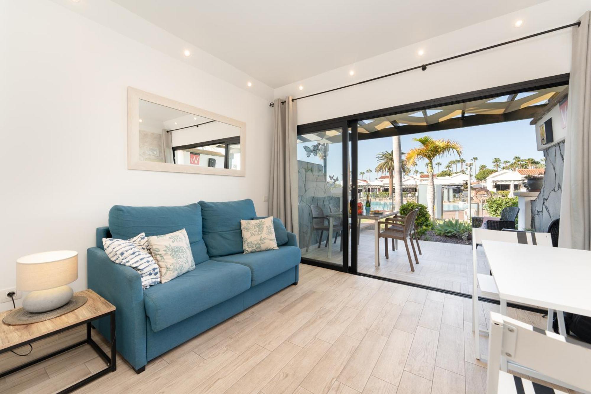 Holiday home Luxury Poolside