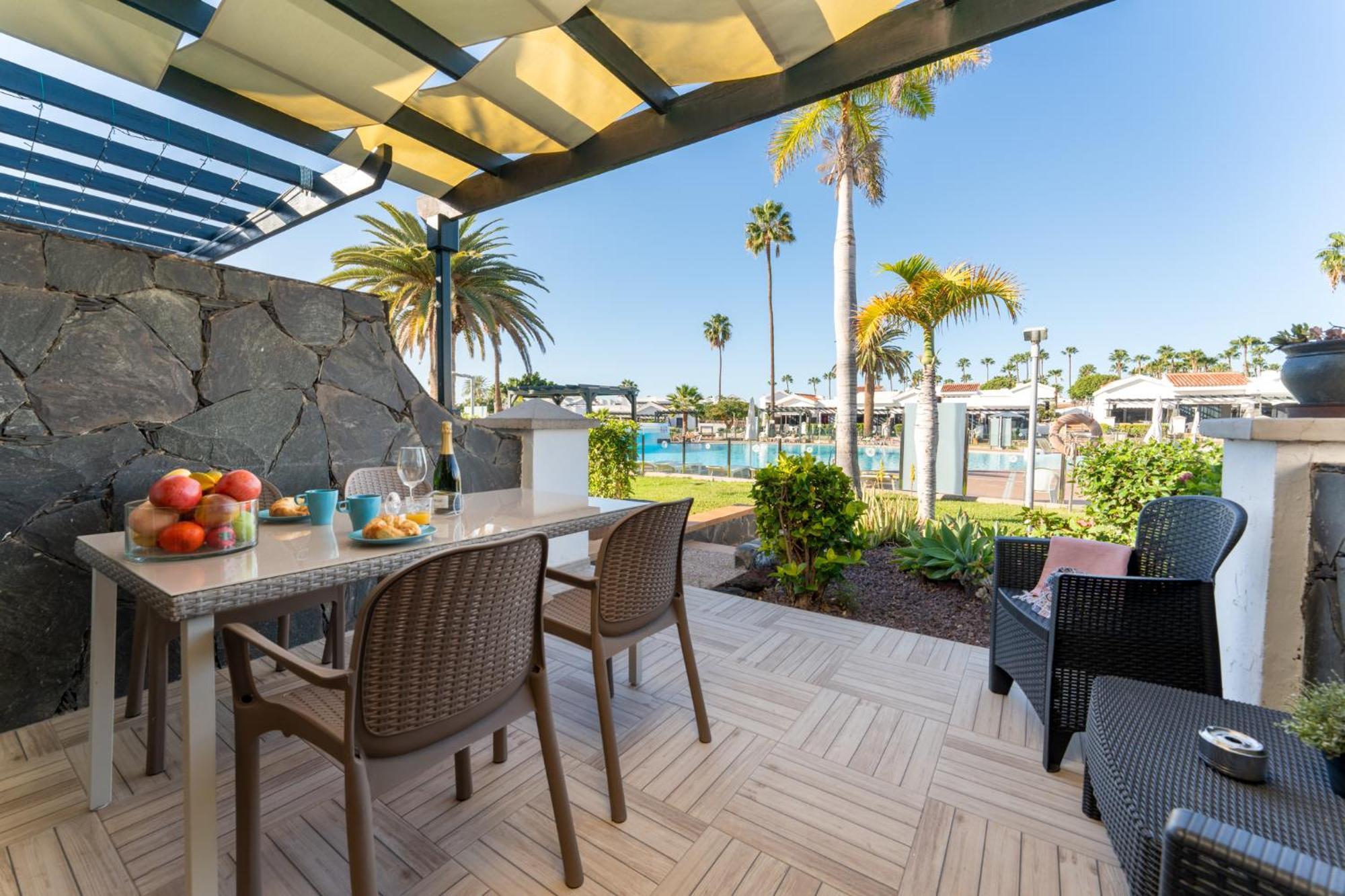 Luxury Poolside Ferienhaus *